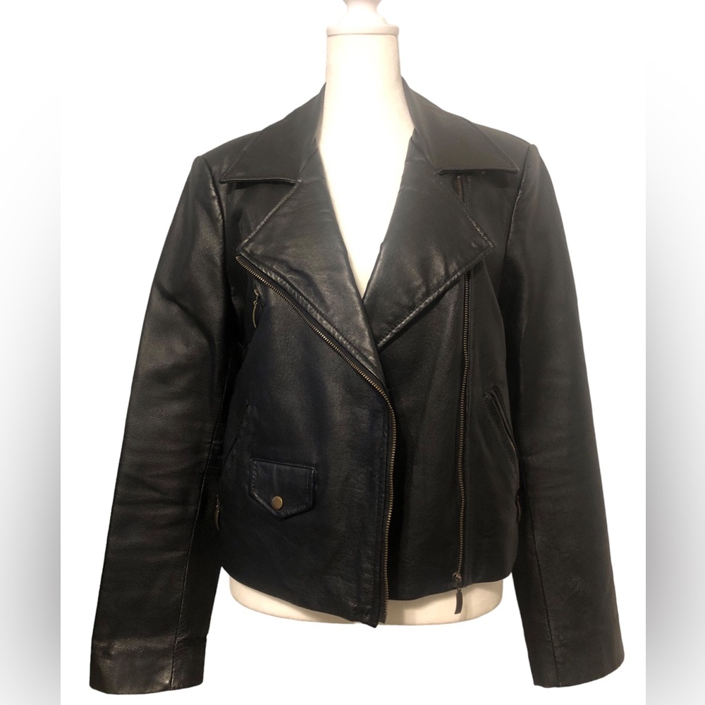 Clio Genuine, leather, black Moto jacket, women’s size 8. Excellent condition.